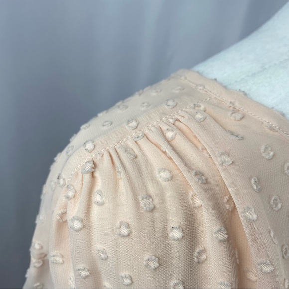 The Limited Peach Polka Dot Blouse with Side Slit Shoulders, Size 2X. - Picture 4 of 9